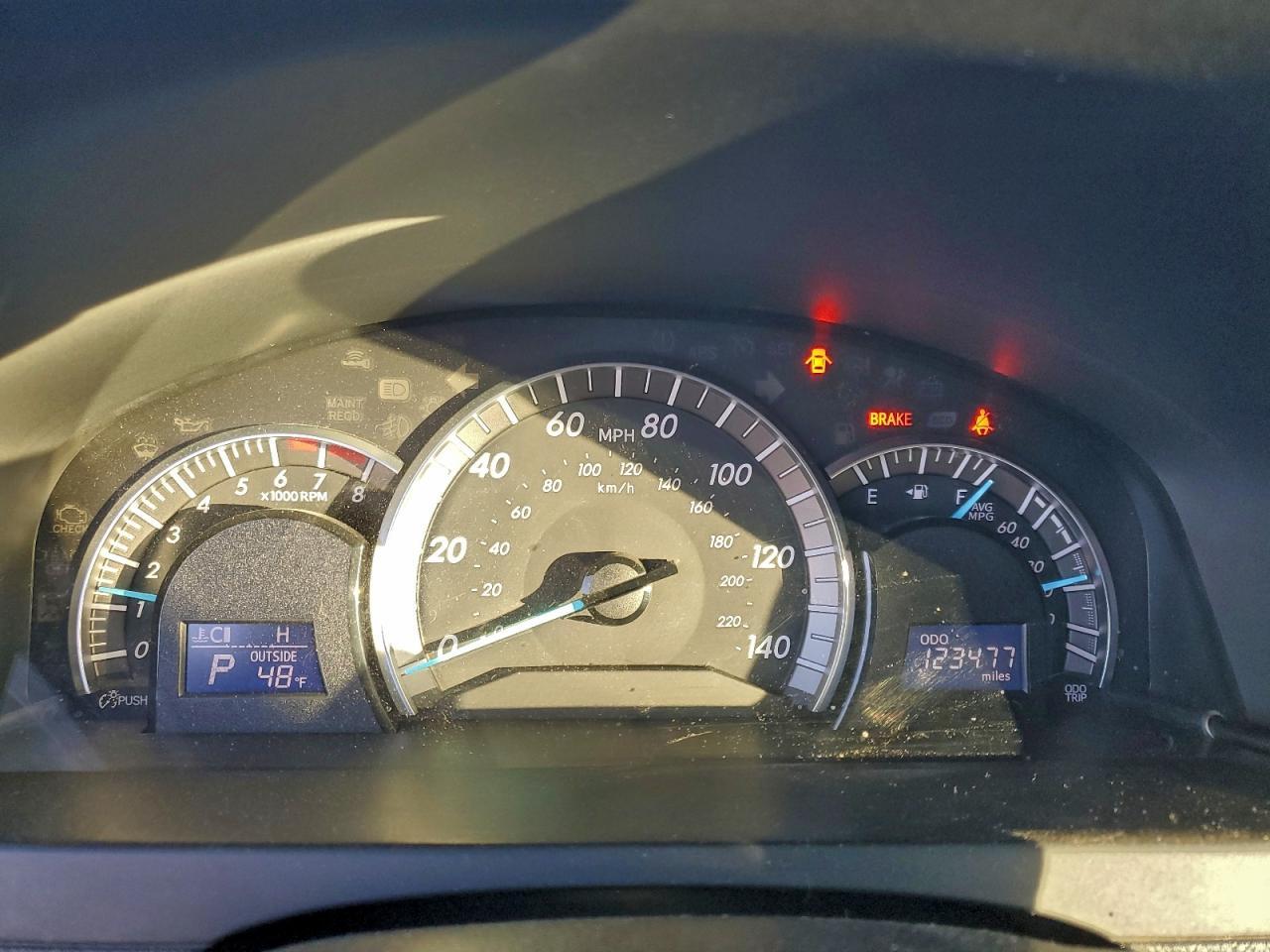 2014 TOYOTA CAMRY