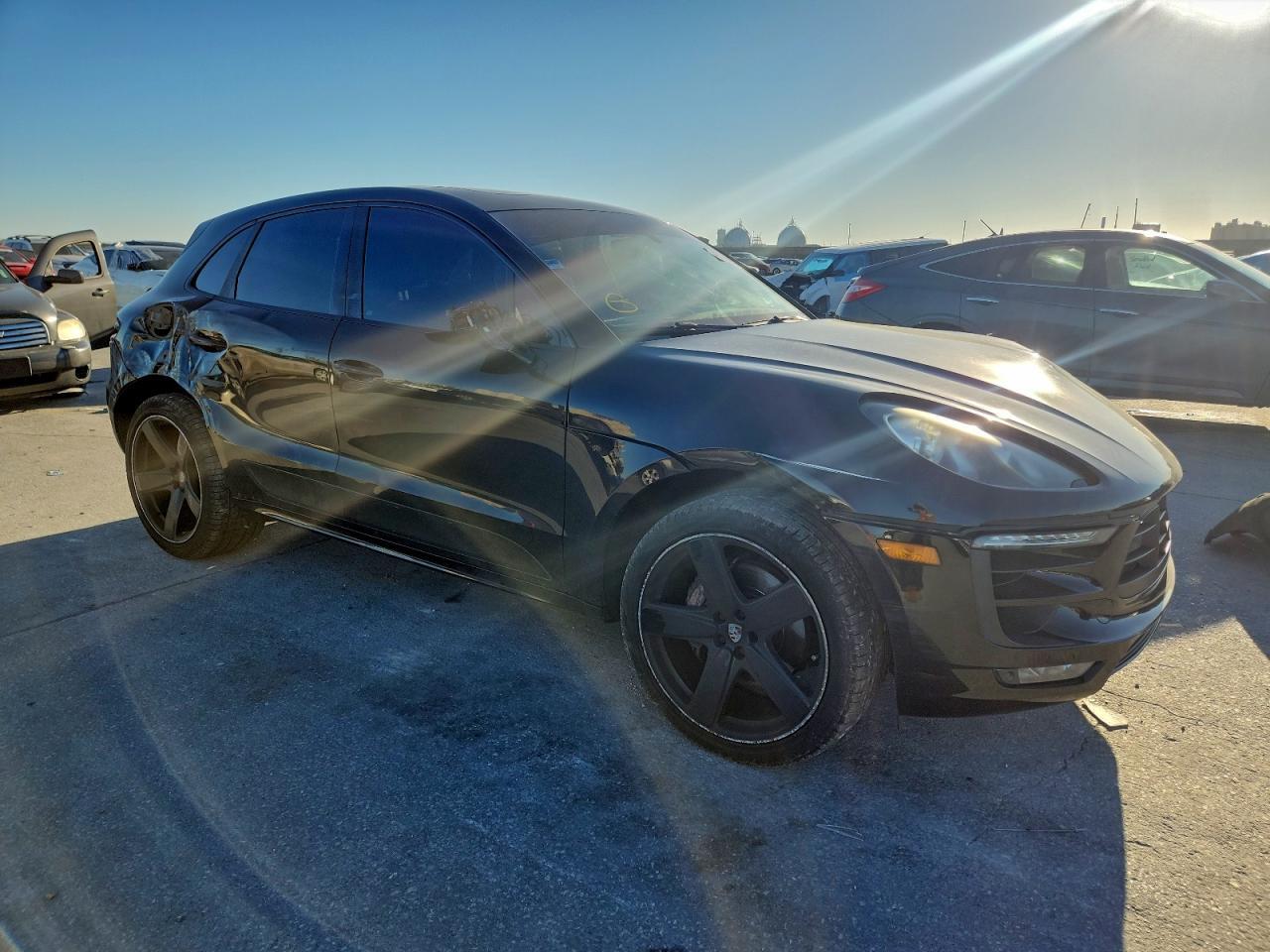 2015 PORSCHE Macan
