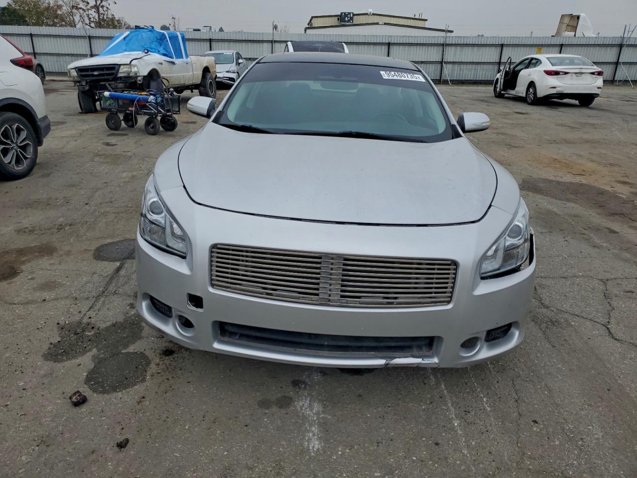 2011 NISSAN Maxima