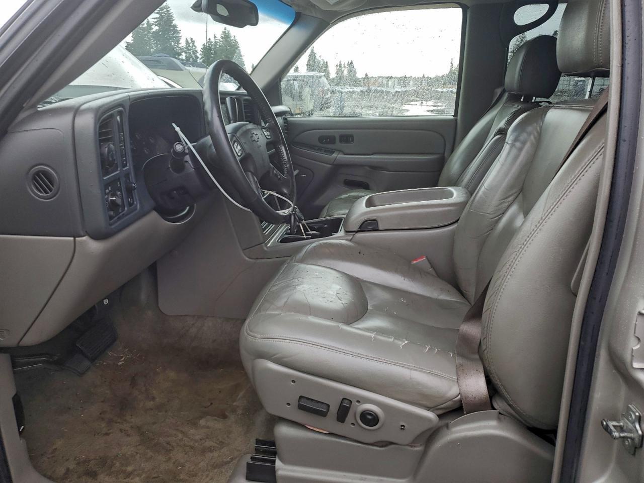 2005 CHEVROLET Suburban