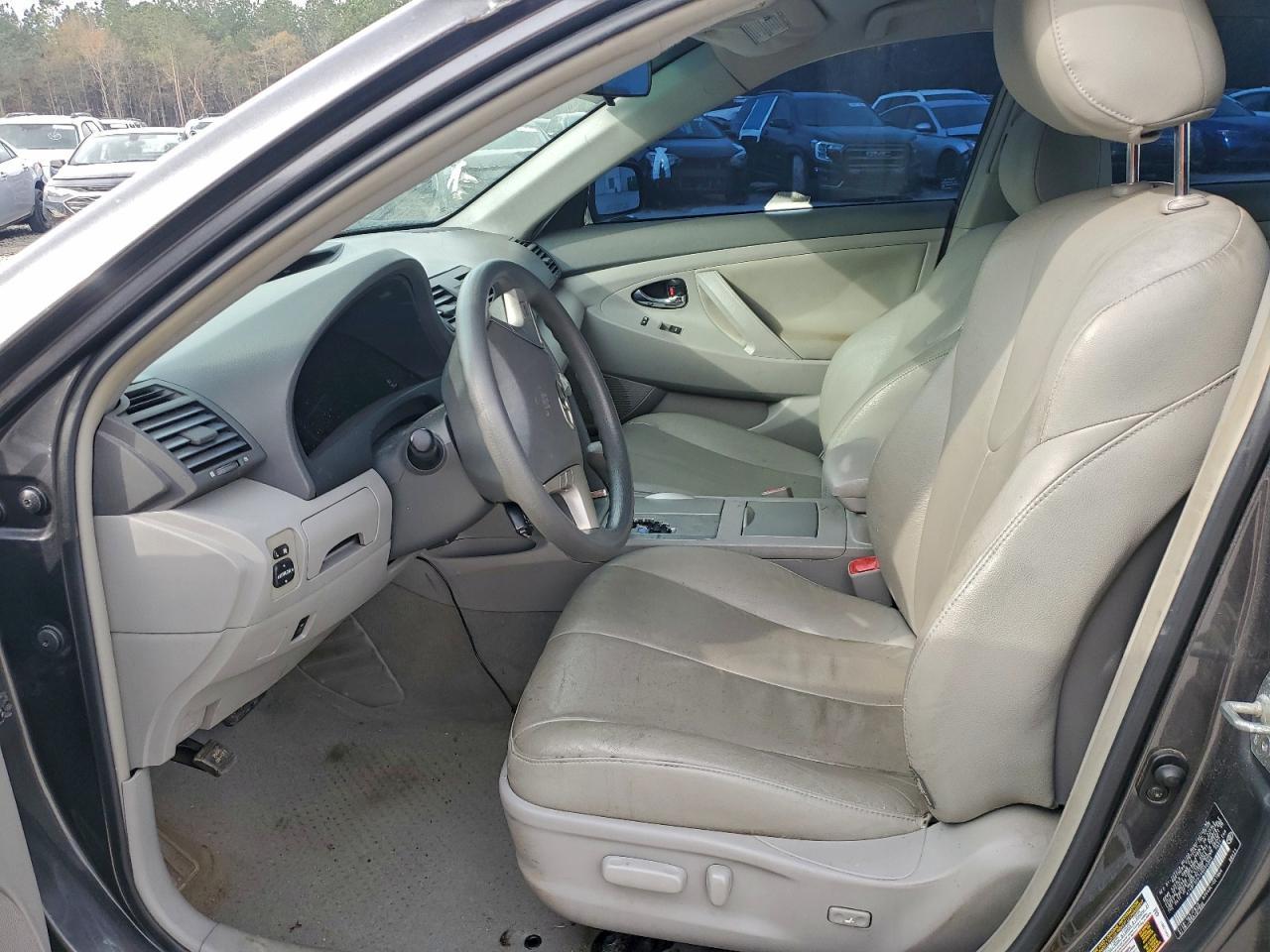 2010 TOYOTA CAMRY
