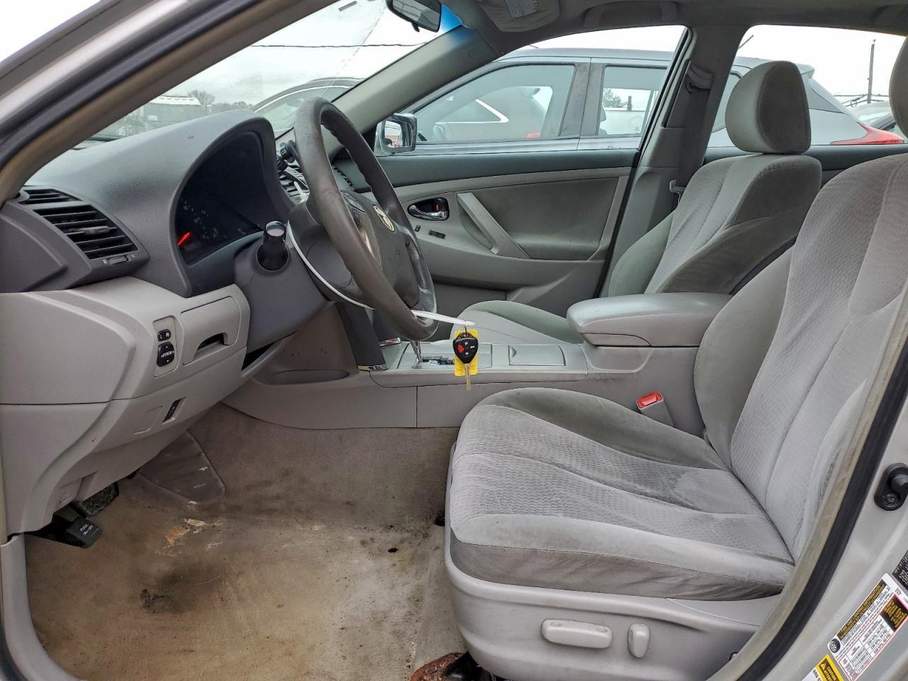 2010 TOYOTA CAMRY