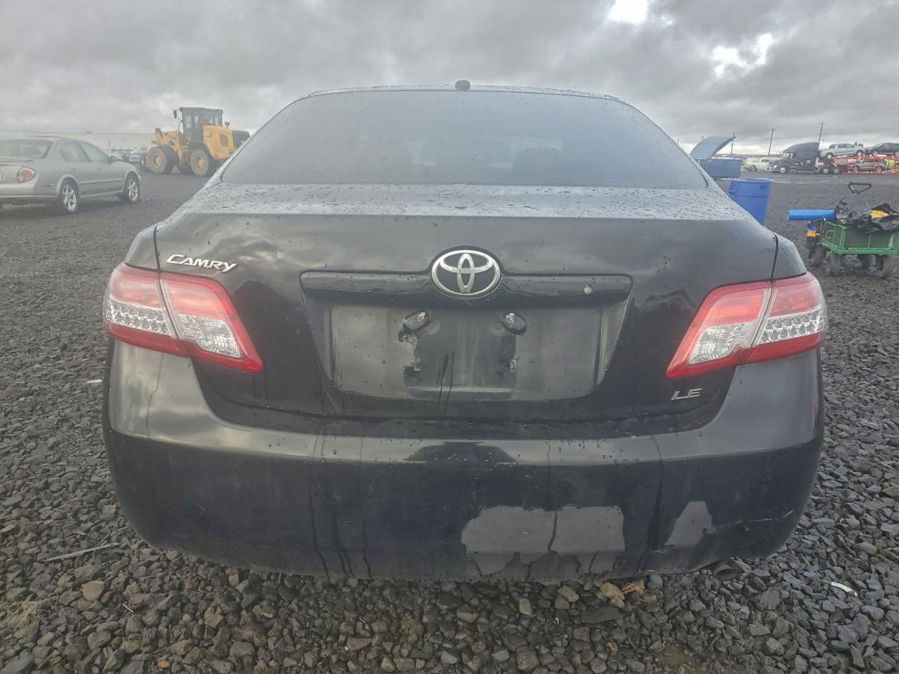 2011 TOYOTA CAMRY