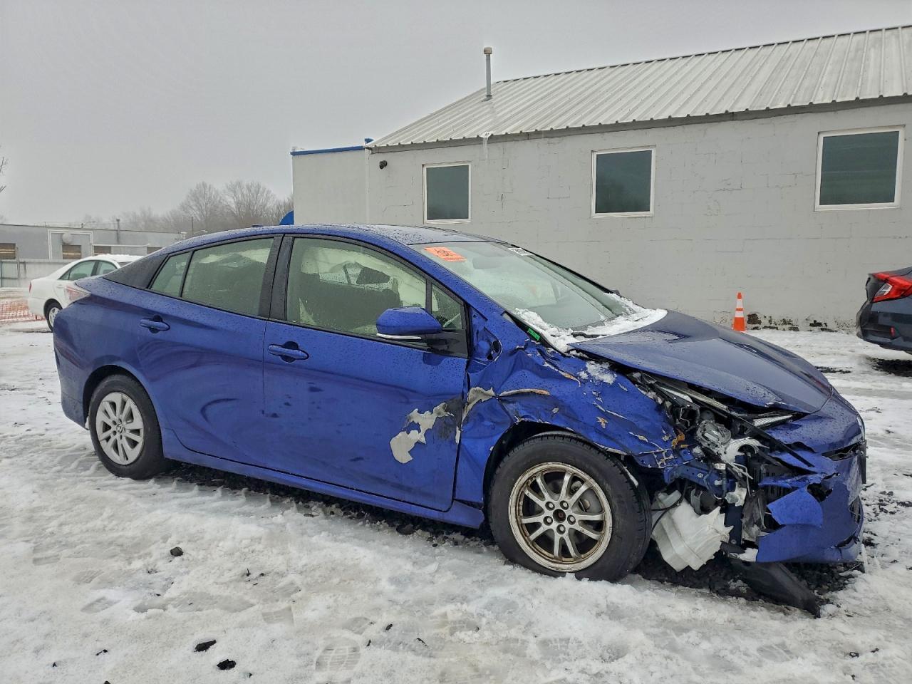 2016 TOYOTA PRIUS