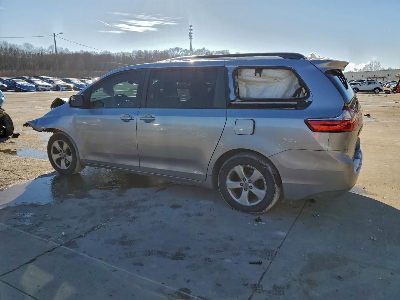 2015 TOYOTA SIENNA