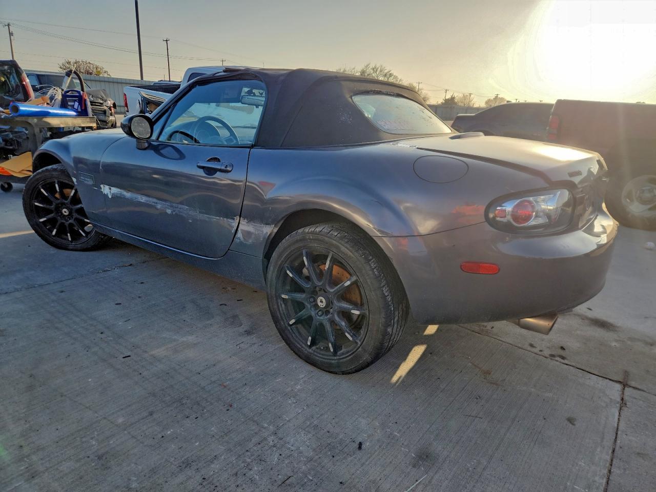2006 MAZDA MX-5 Miata