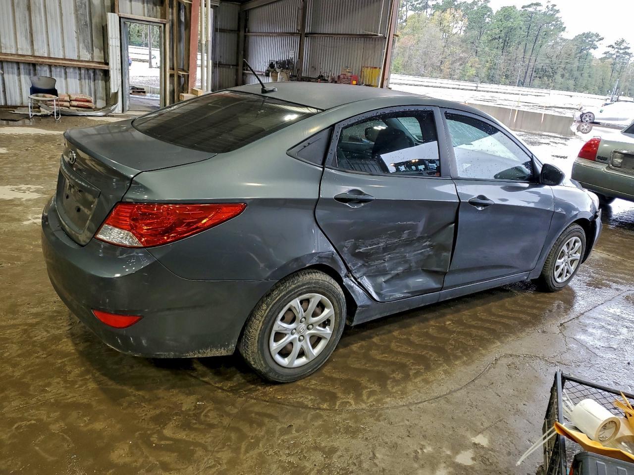 2012 HYUNDAI ACCENT