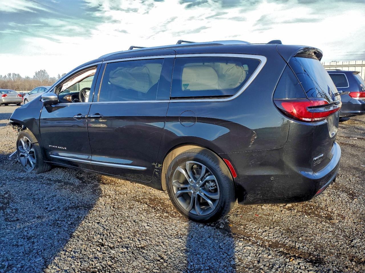2022 CHRYSLER Pacifica