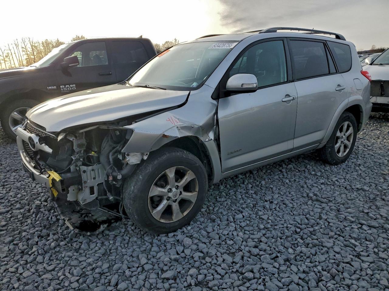 2011 TOYOTA RAV4