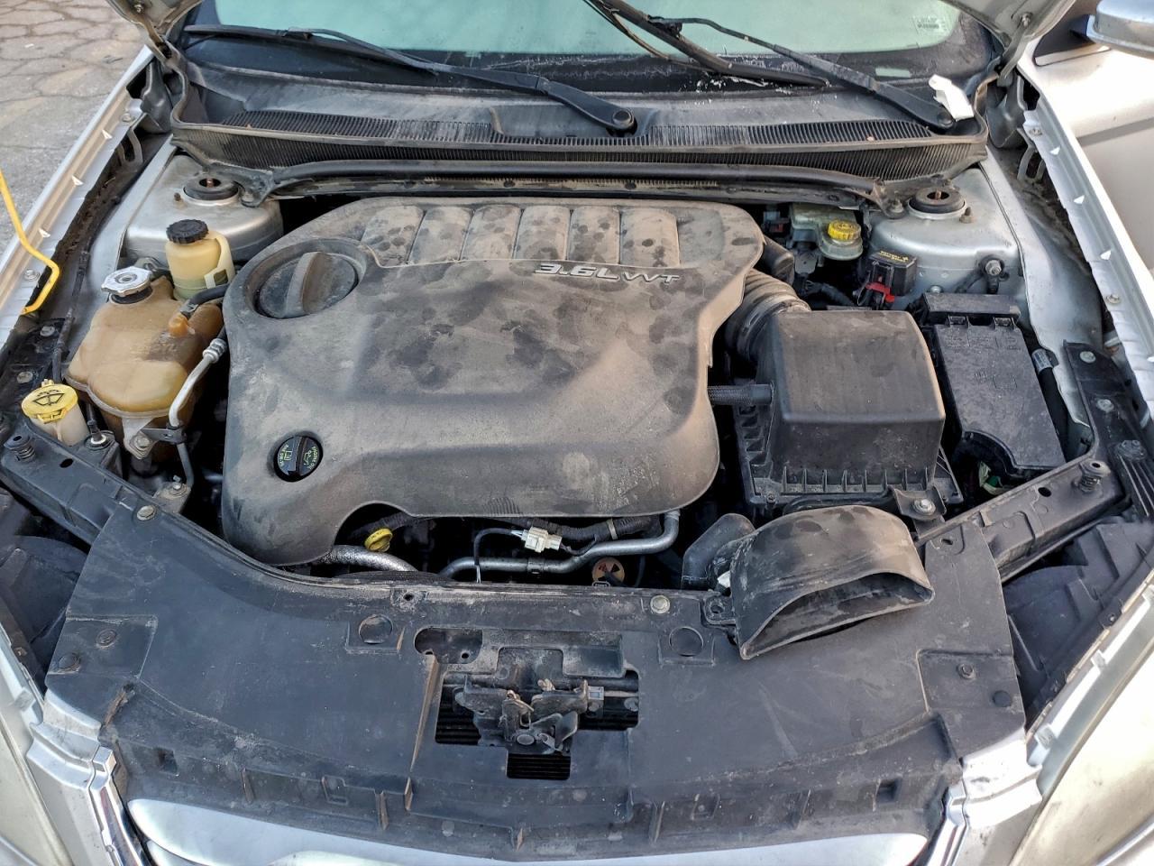 2012 CHRYSLER 200
