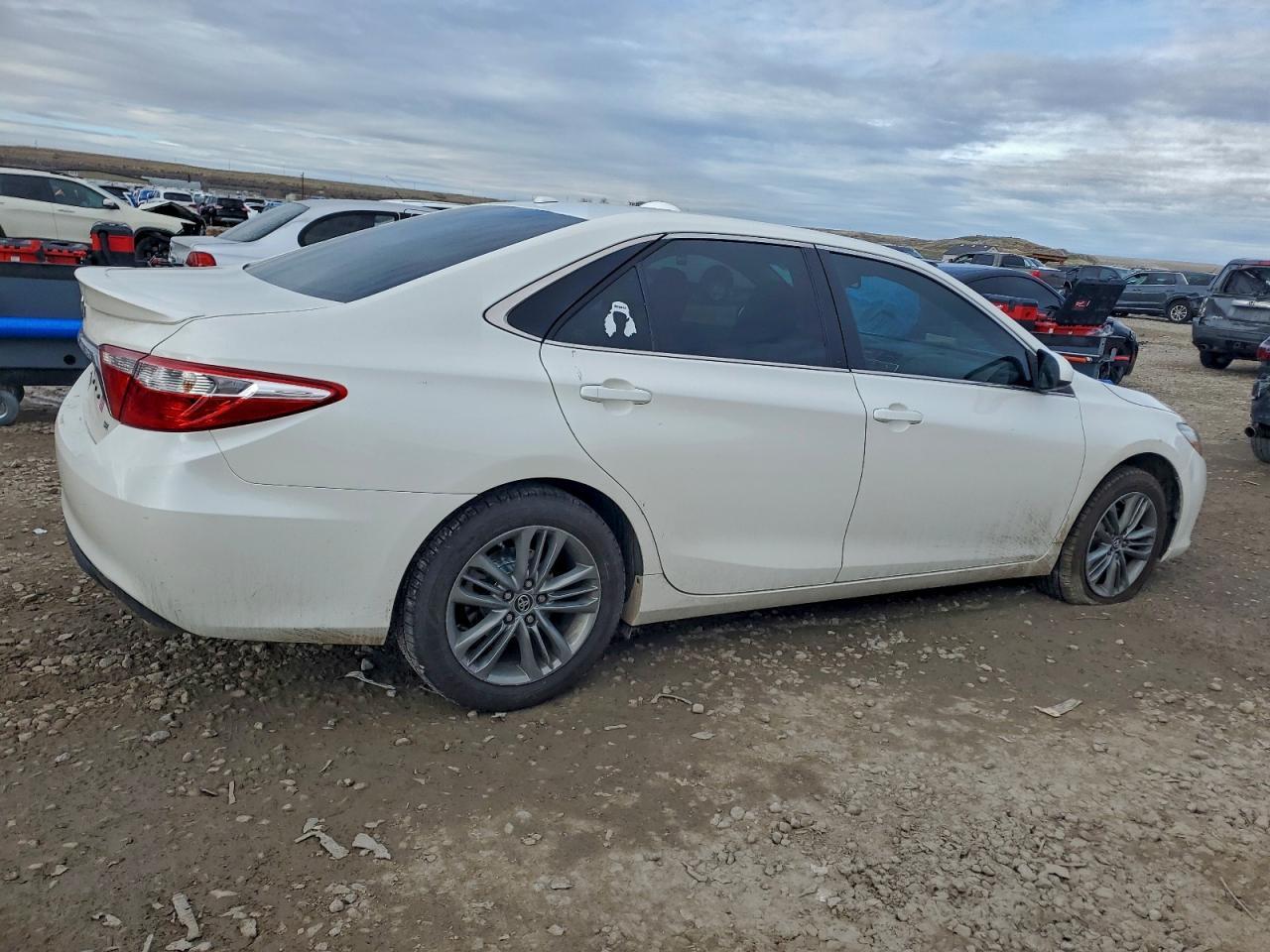 2015 TOYOTA CAMRY