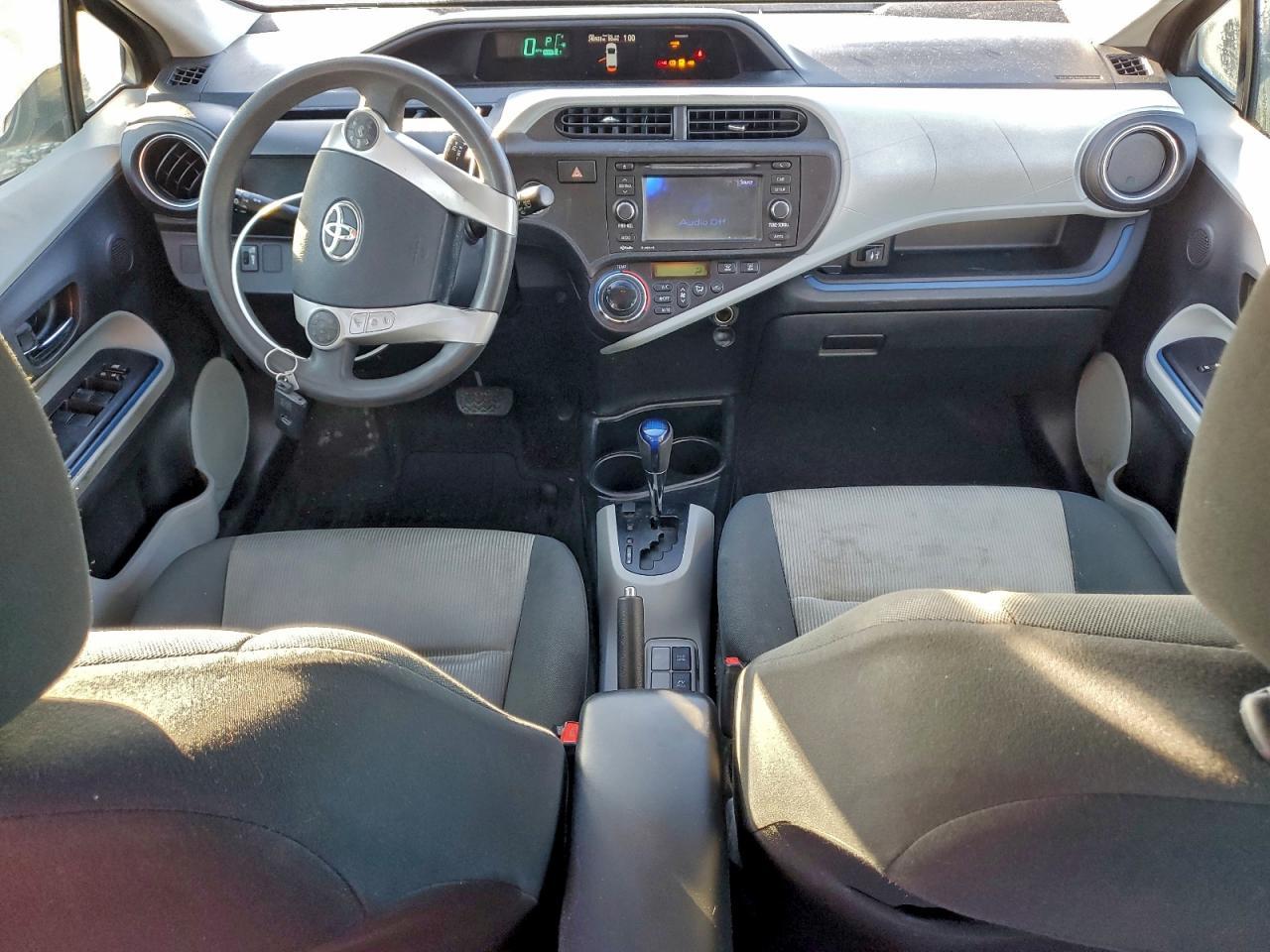 2012 TOYOTA Prius c