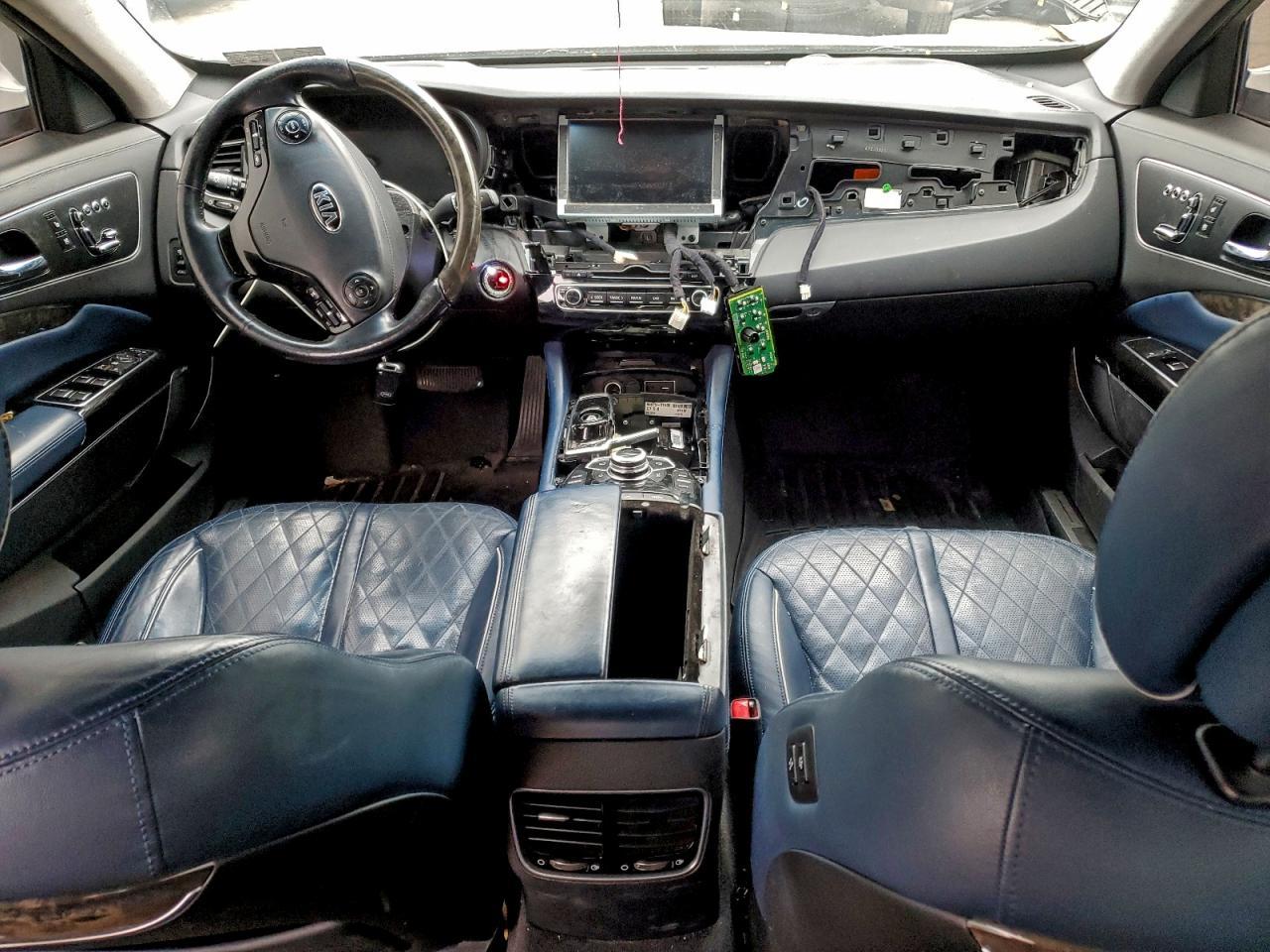 2015 KIA K900