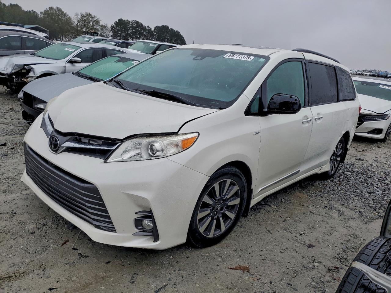2019 TOYOTA SIENNA