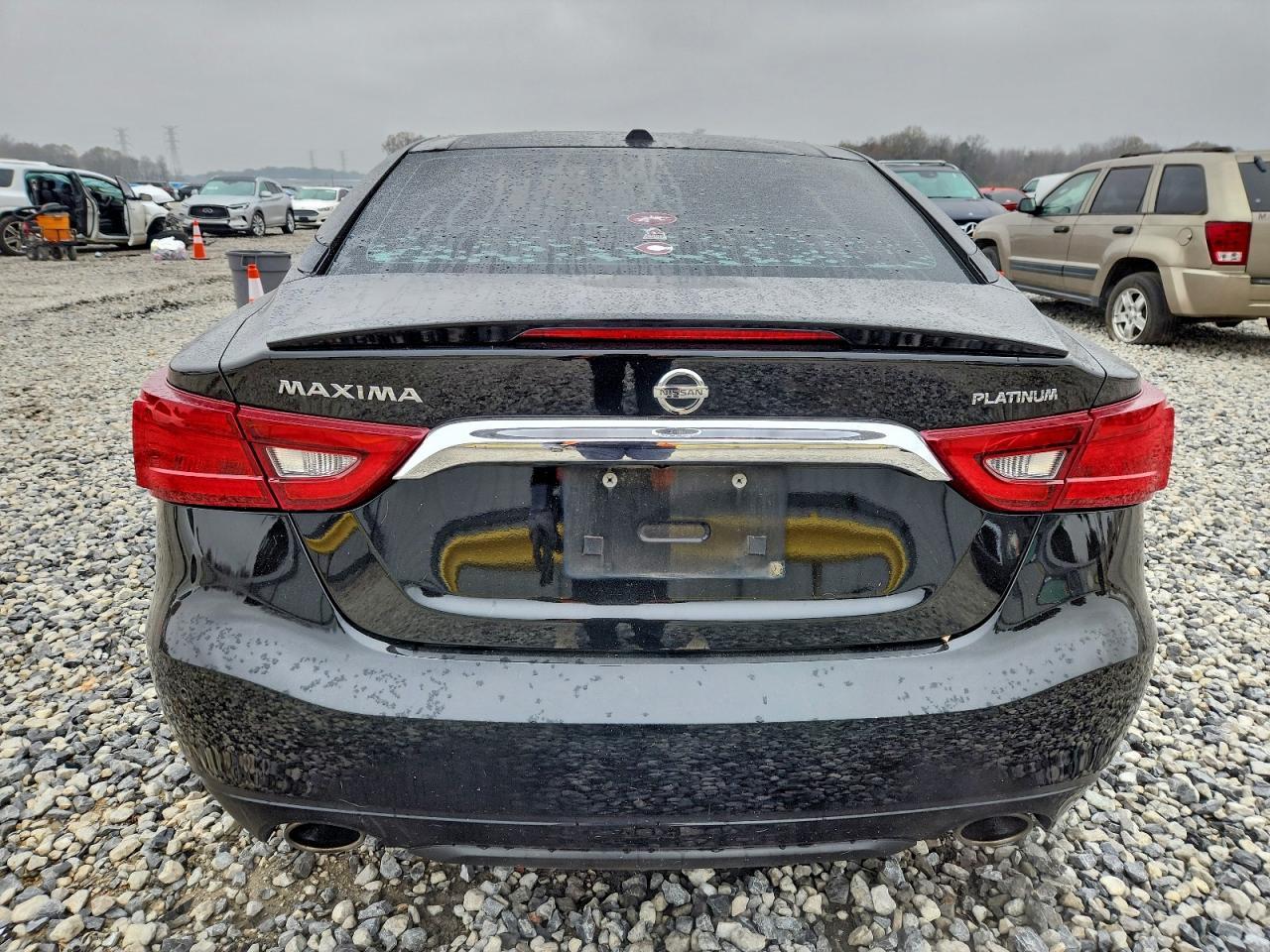 2017 NISSAN Maxima
