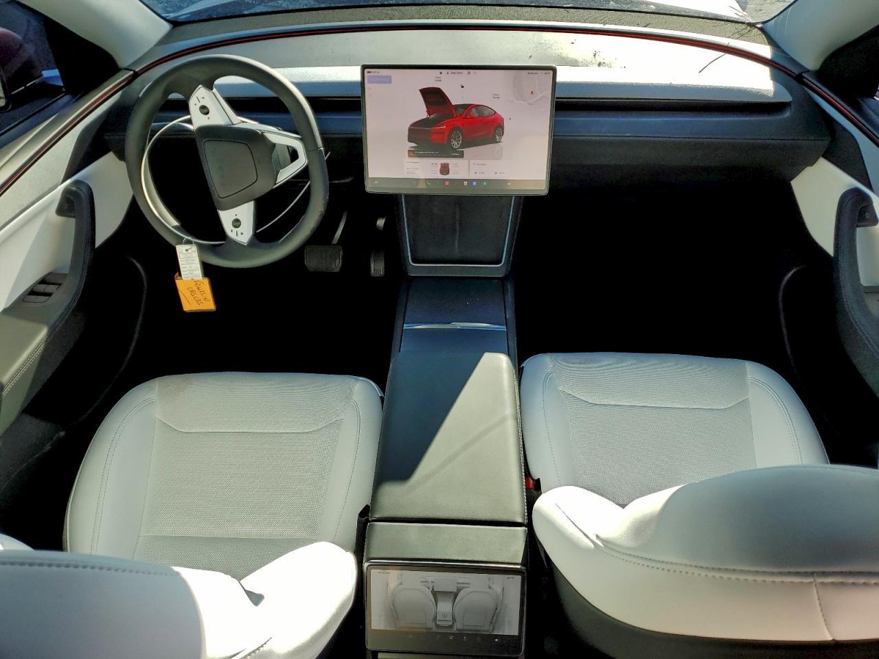 2026 TESLA MODEL Y