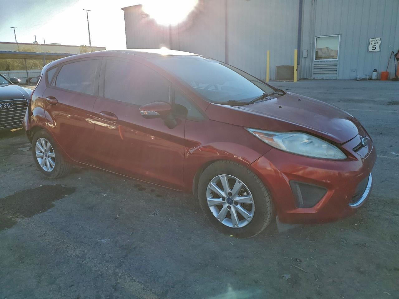 2013 FORD Fiesta
