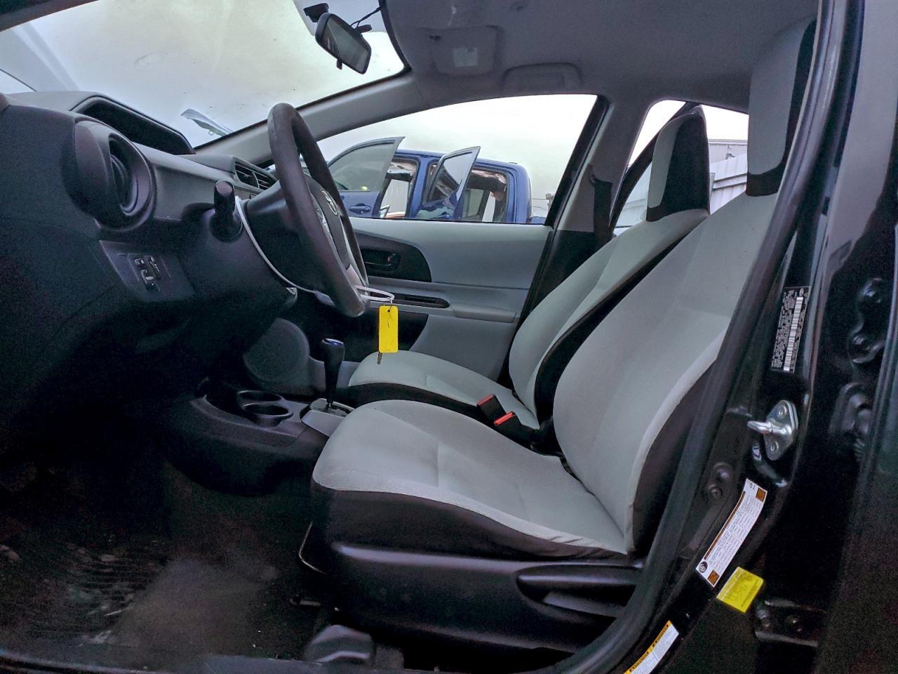 2012 TOYOTA Prius c