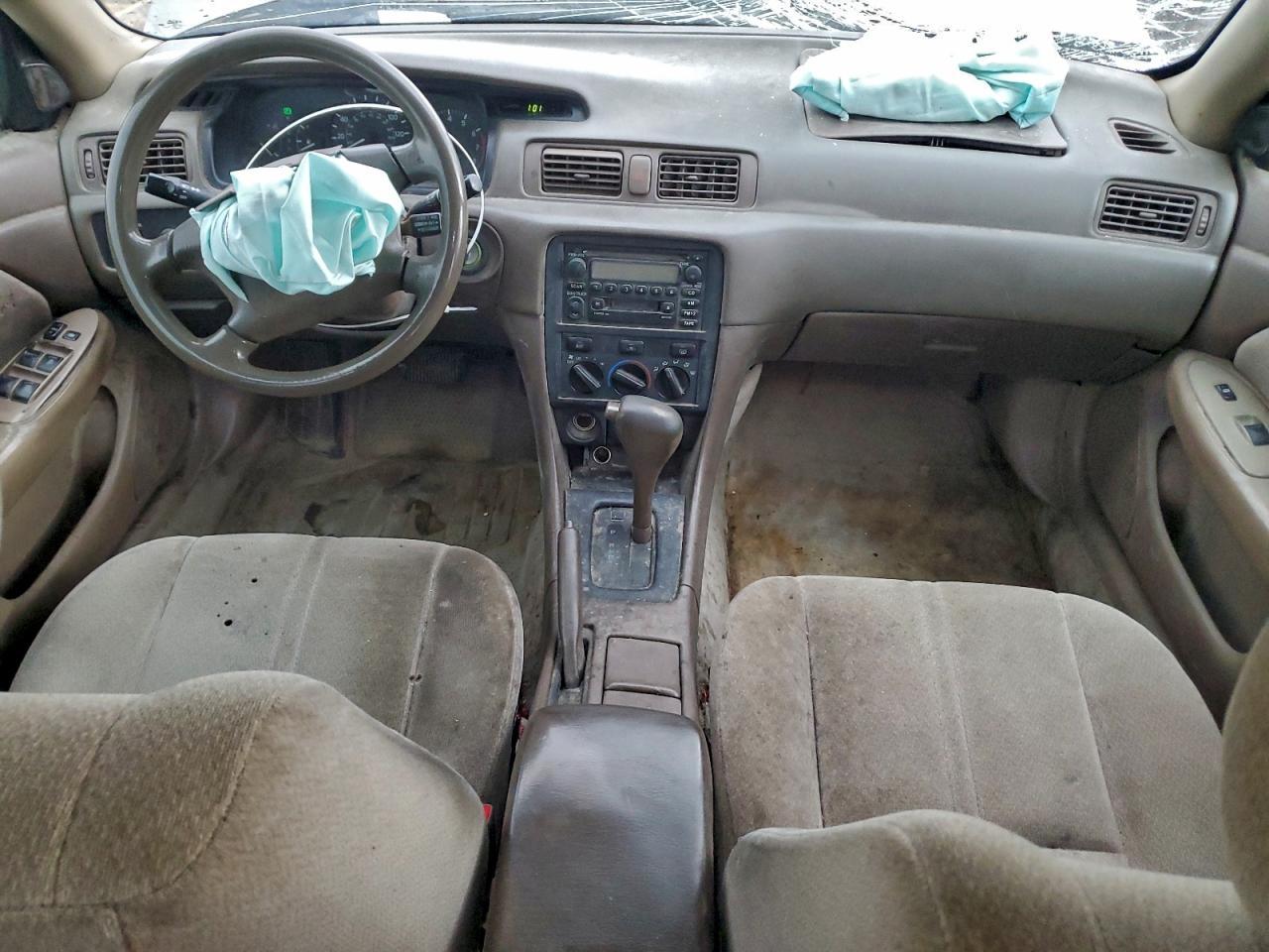 2001 TOYOTA CAMRY