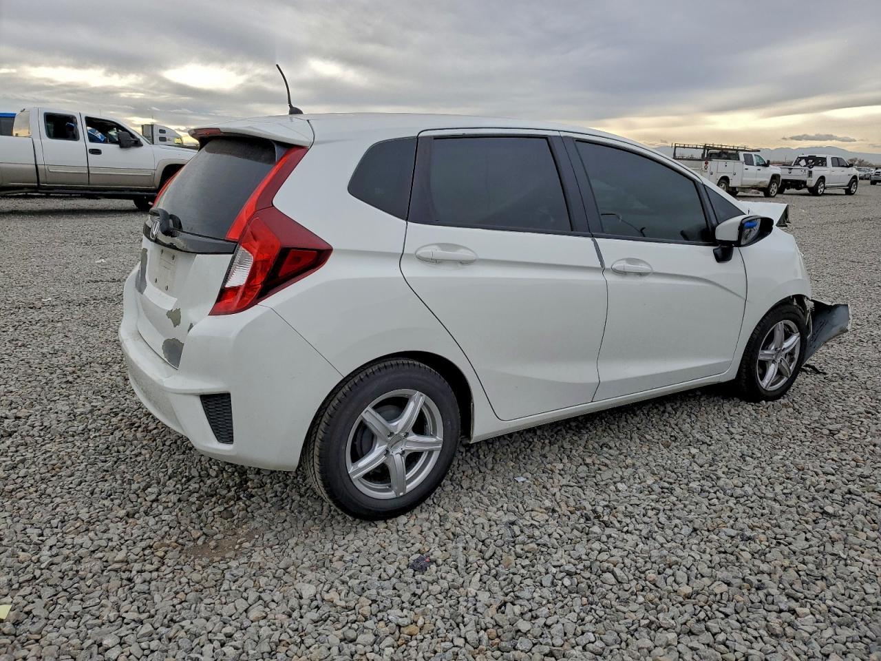 2015 HONDA FIT