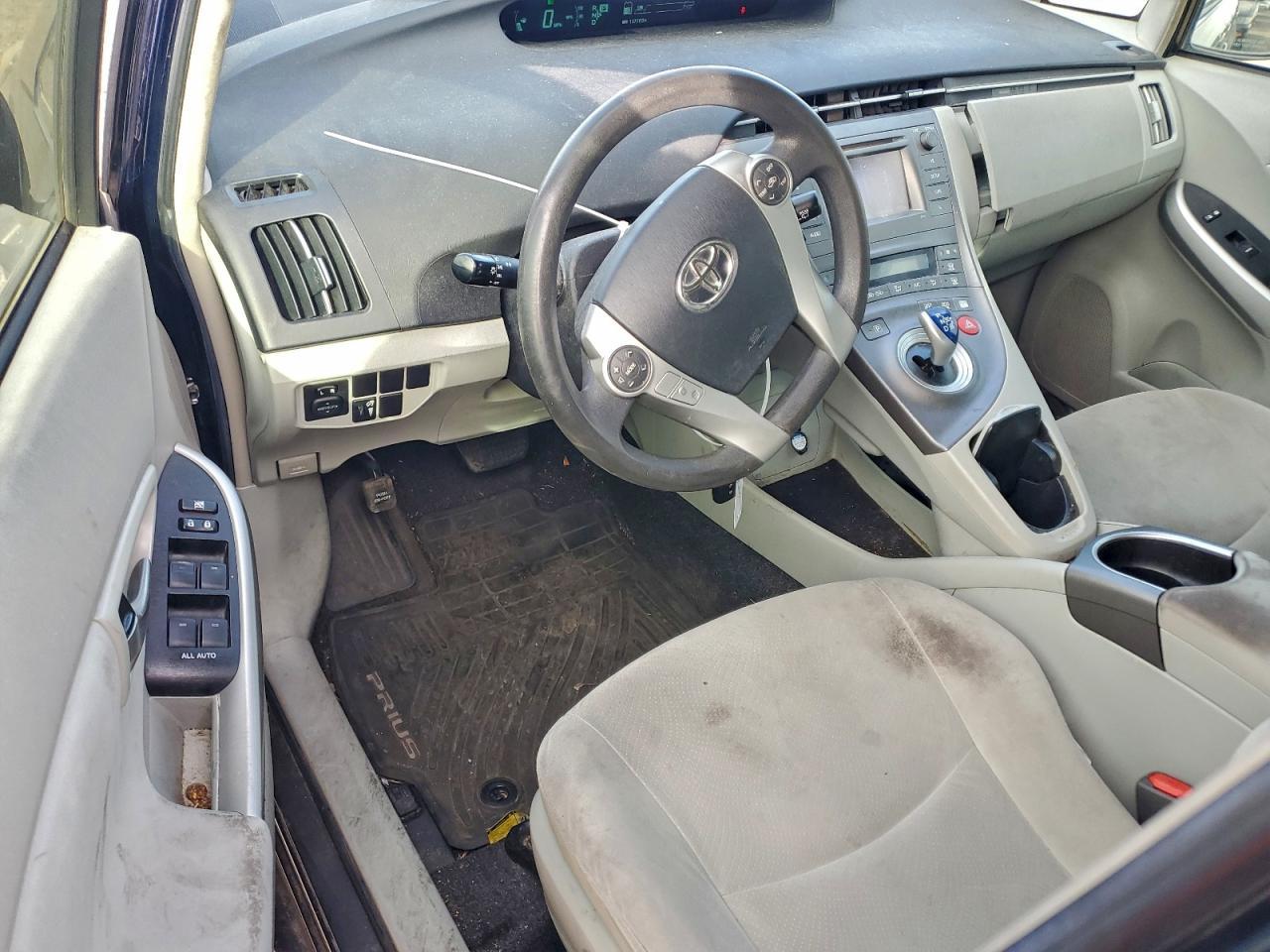 2015 TOYOTA PRIUS