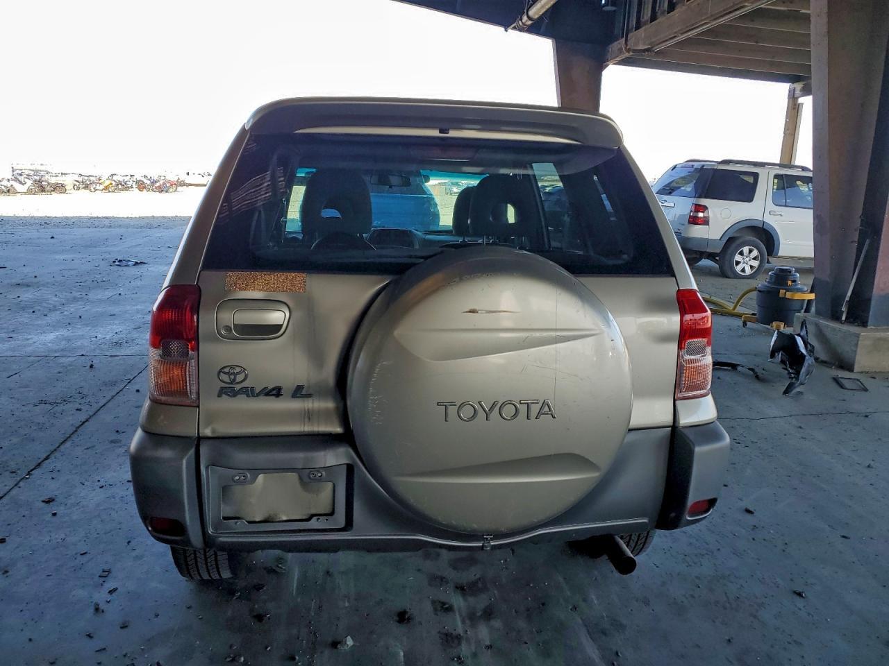 2001 TOYOTA RAV4