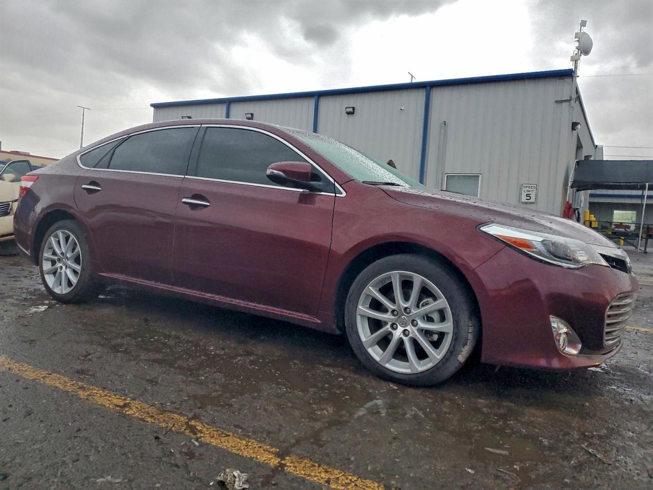 2014 TOYOTA Avalon