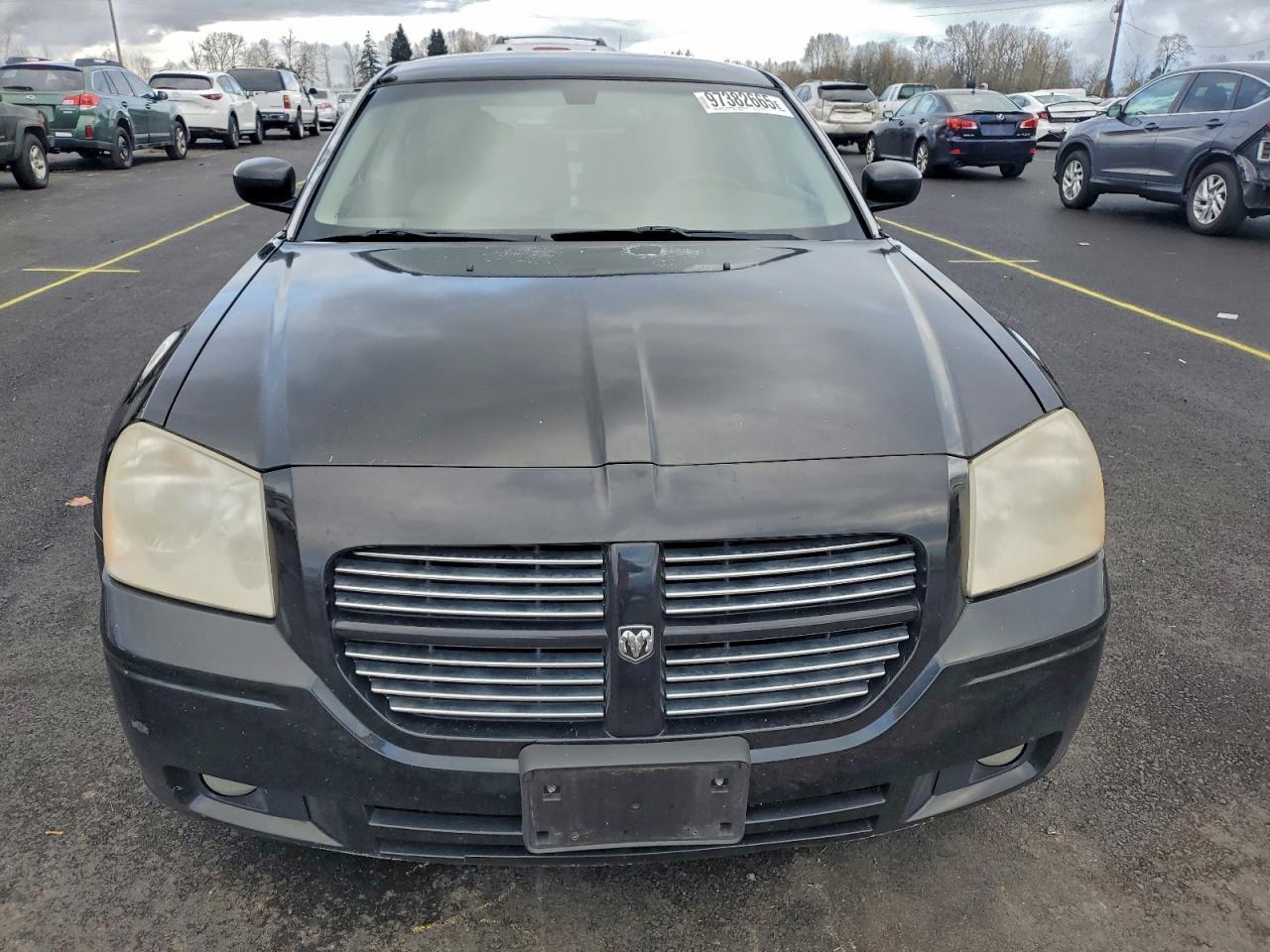 2005 DODGE MAGNUM