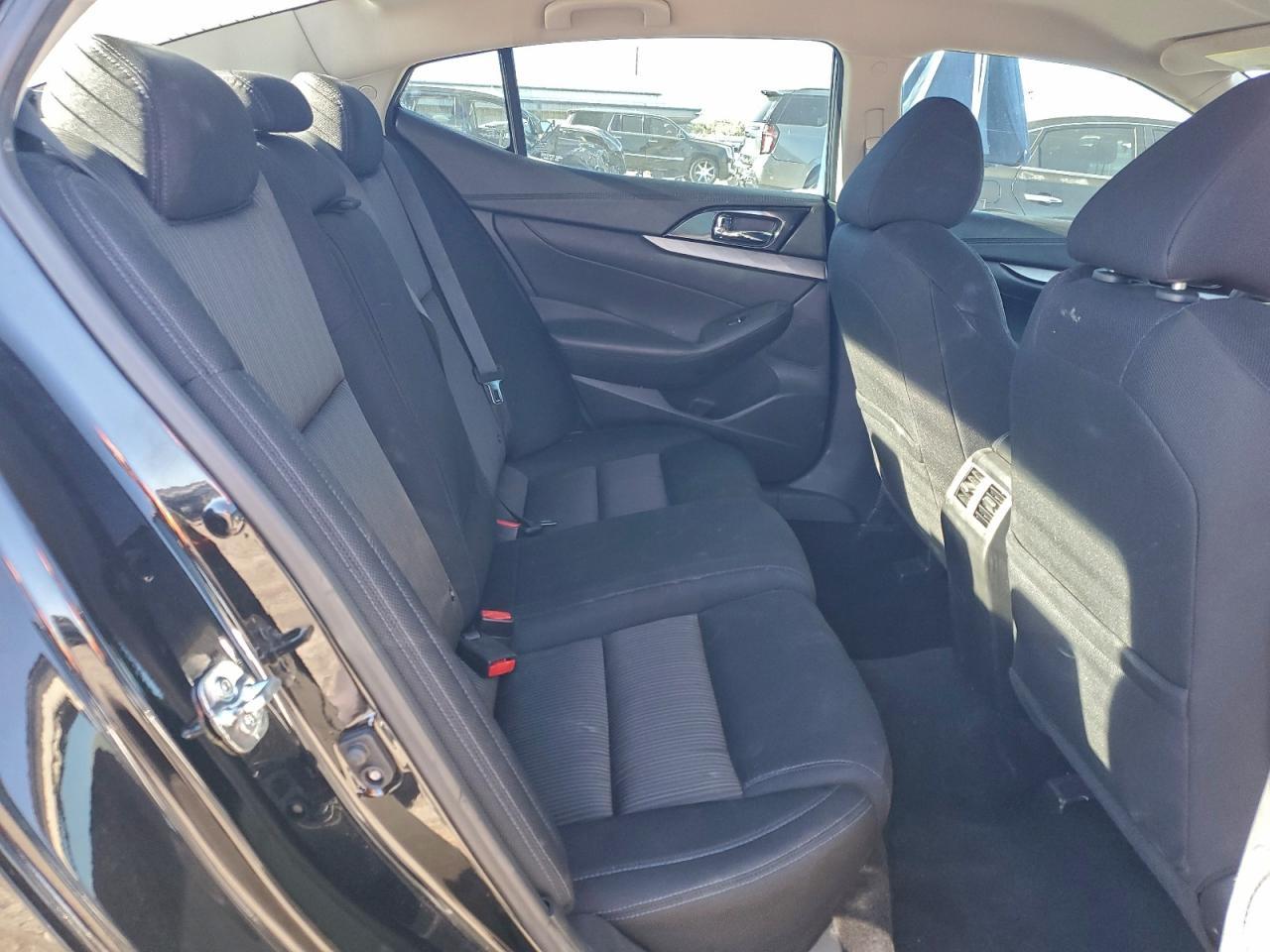 2017 NISSAN Maxima