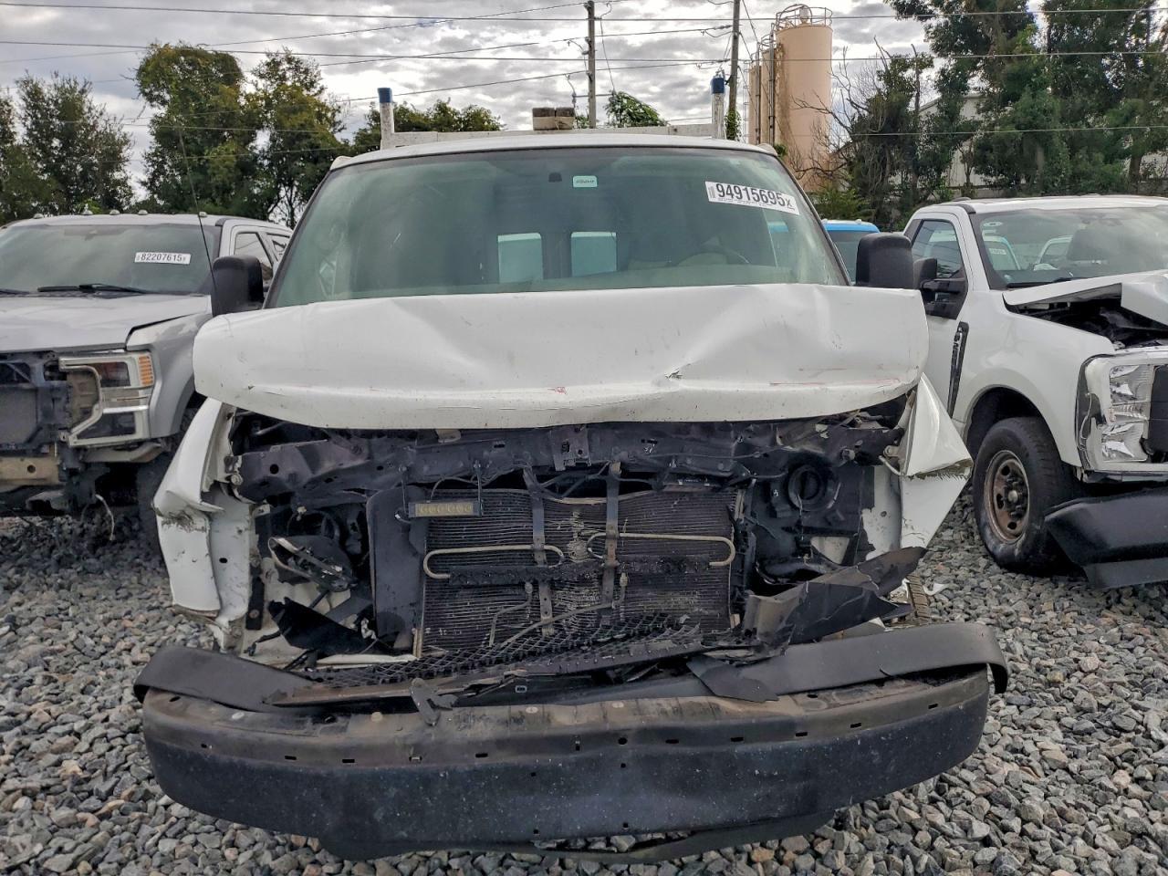 2014 CHEVROLET Express 3500