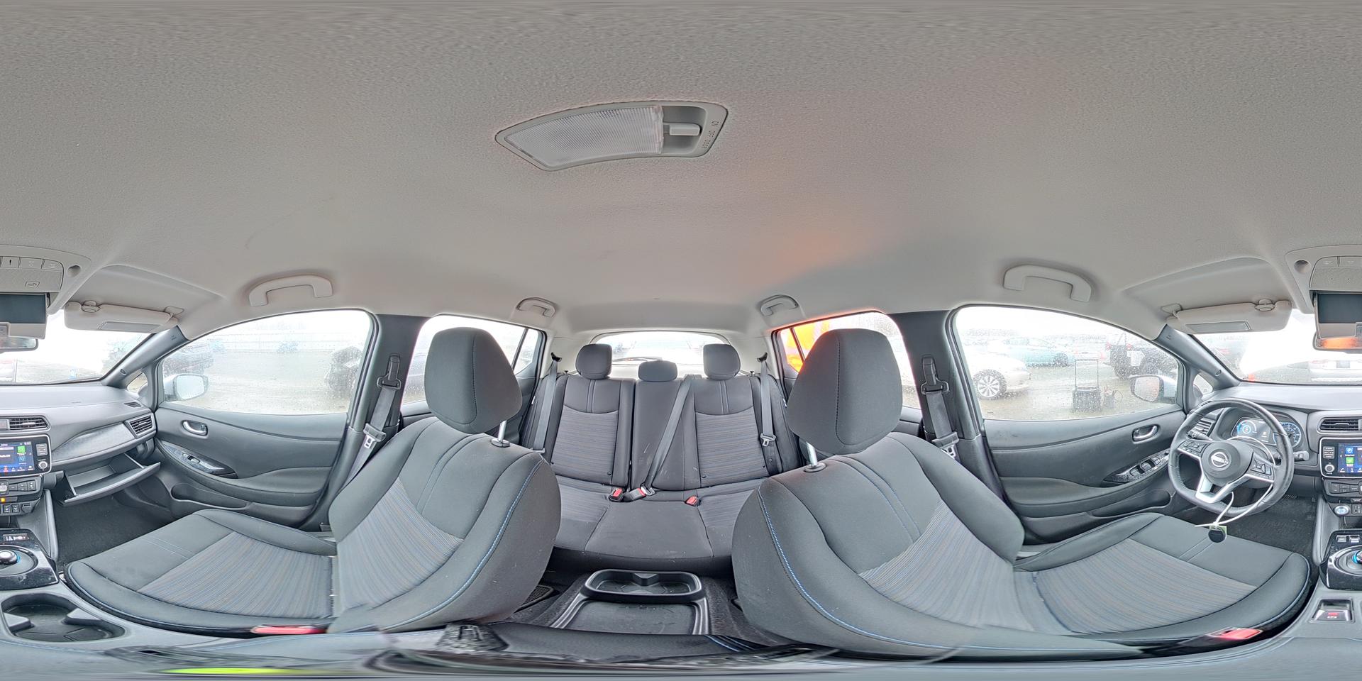 2025 NISSAN LEAF