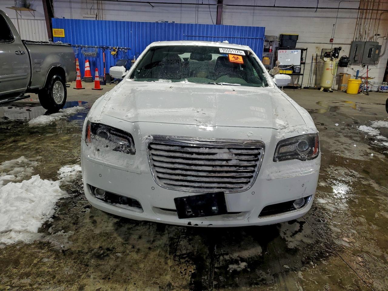 2013 CHRYSLER 300
