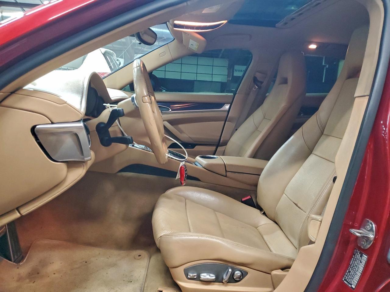 2012 PORSCHE Panamera