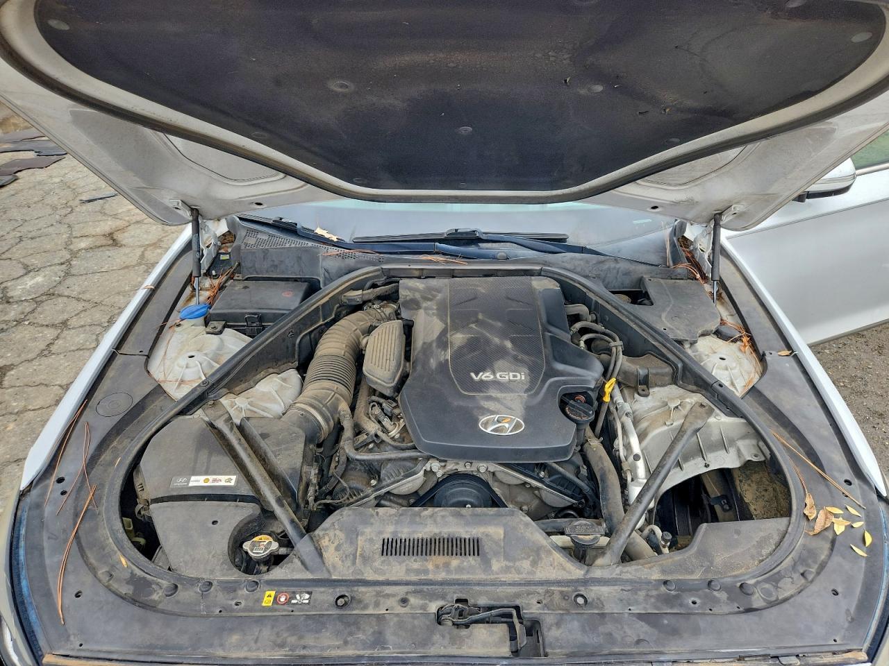 2015 HYUNDAI GENESIS