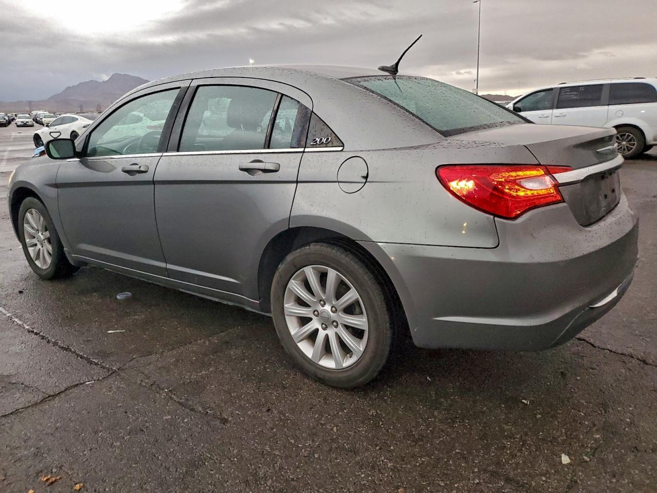 2013 CHRYSLER 200