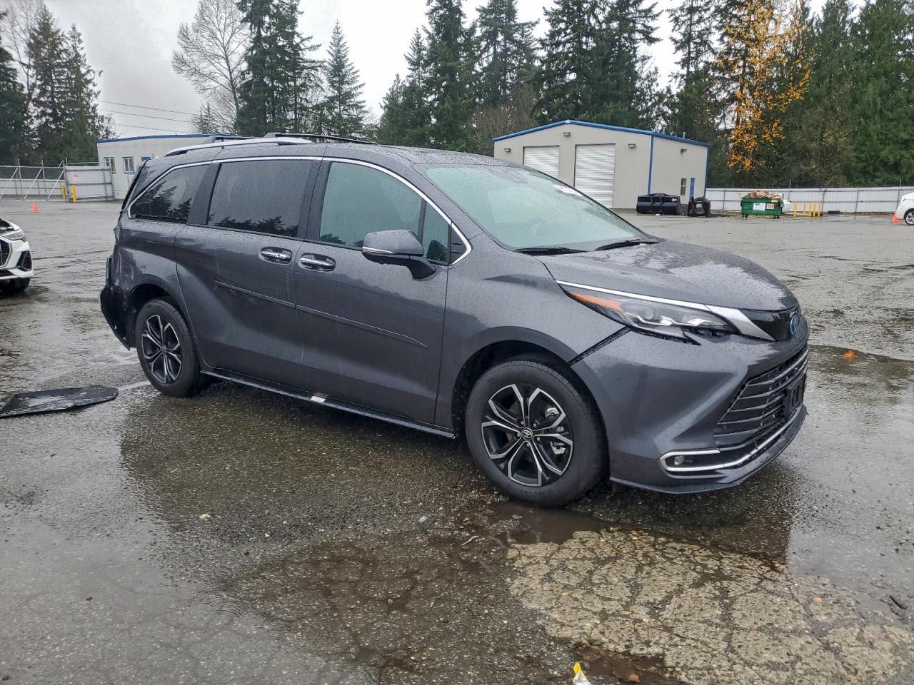 2025 TOYOTA SIENNA