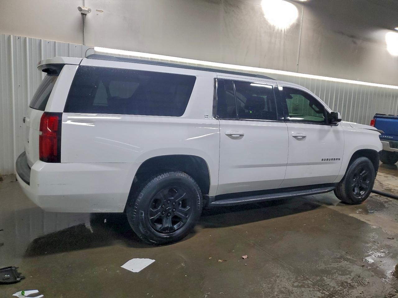 2017 CHEVROLET Suburban