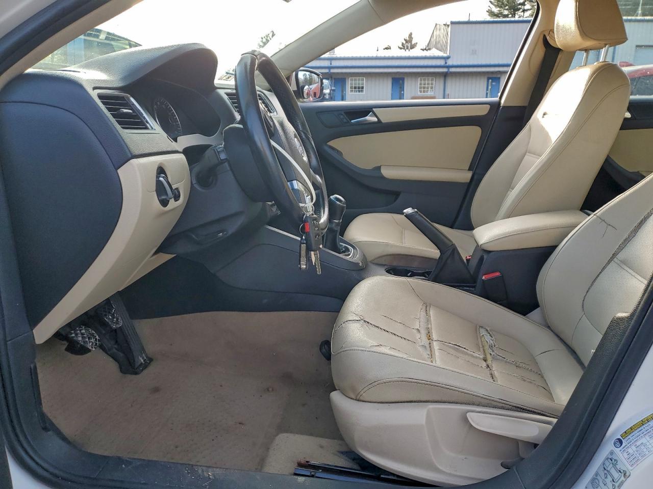 2012 VOLKSWAGEN JETTA