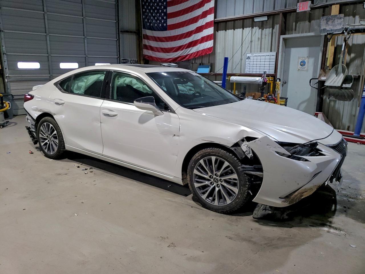 2021 LEXUS ES 250