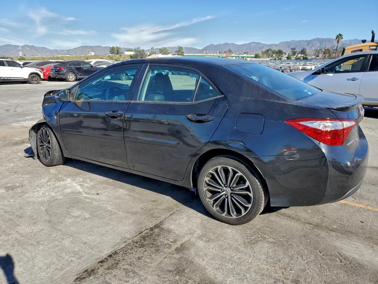 2016 TOYOTA COROLLA