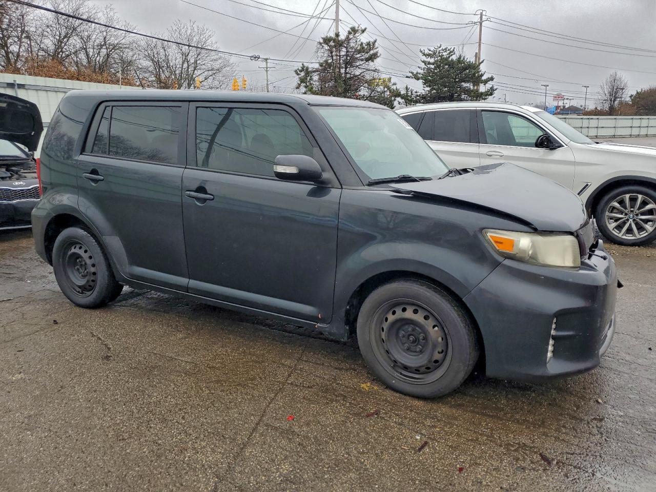 2013 TOYOTA SCION