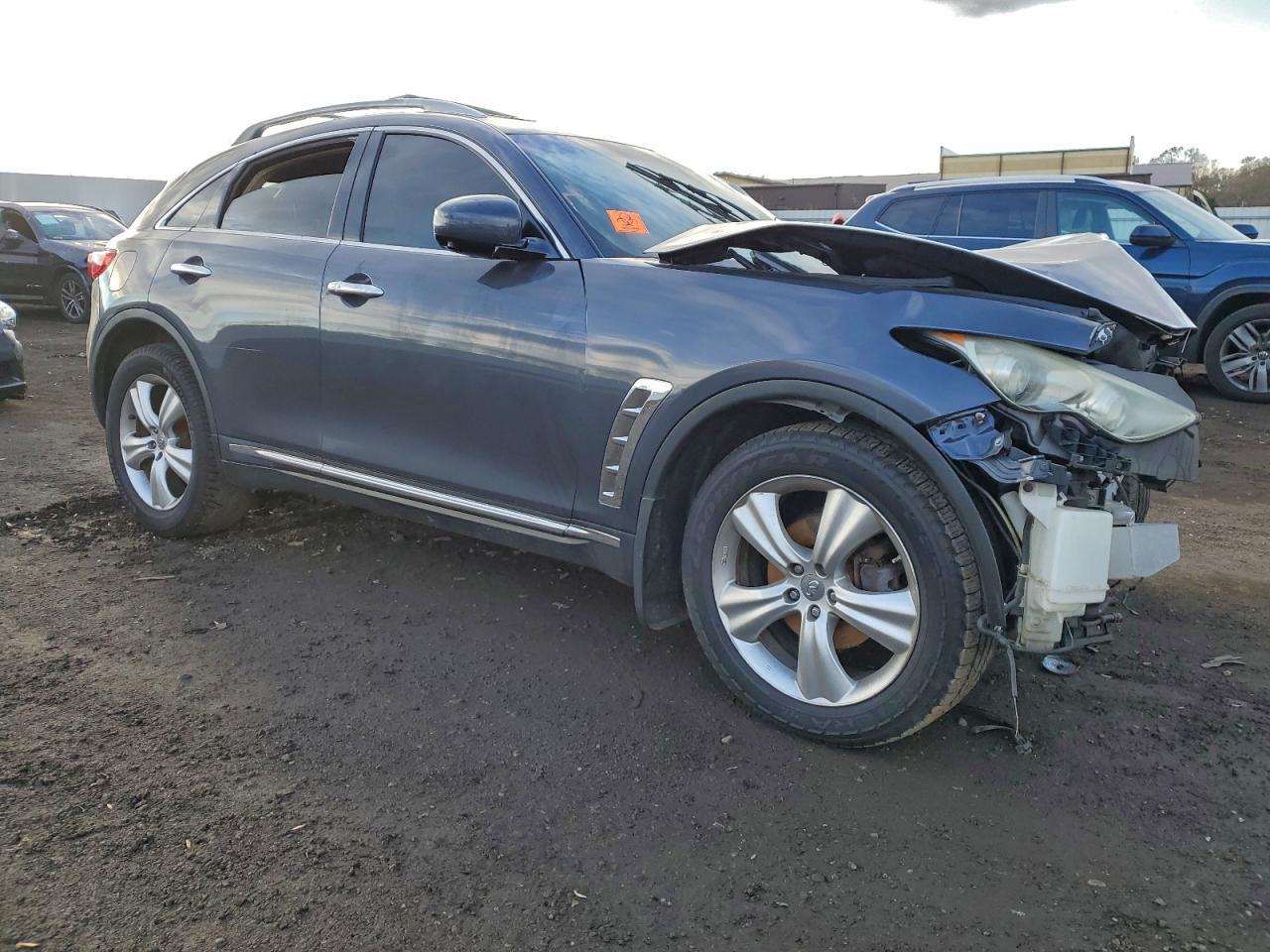 2011 INFINITI FX35