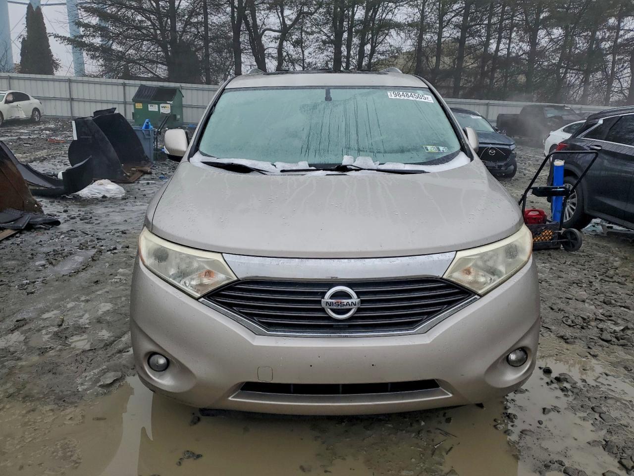 2012 NISSAN Quest
