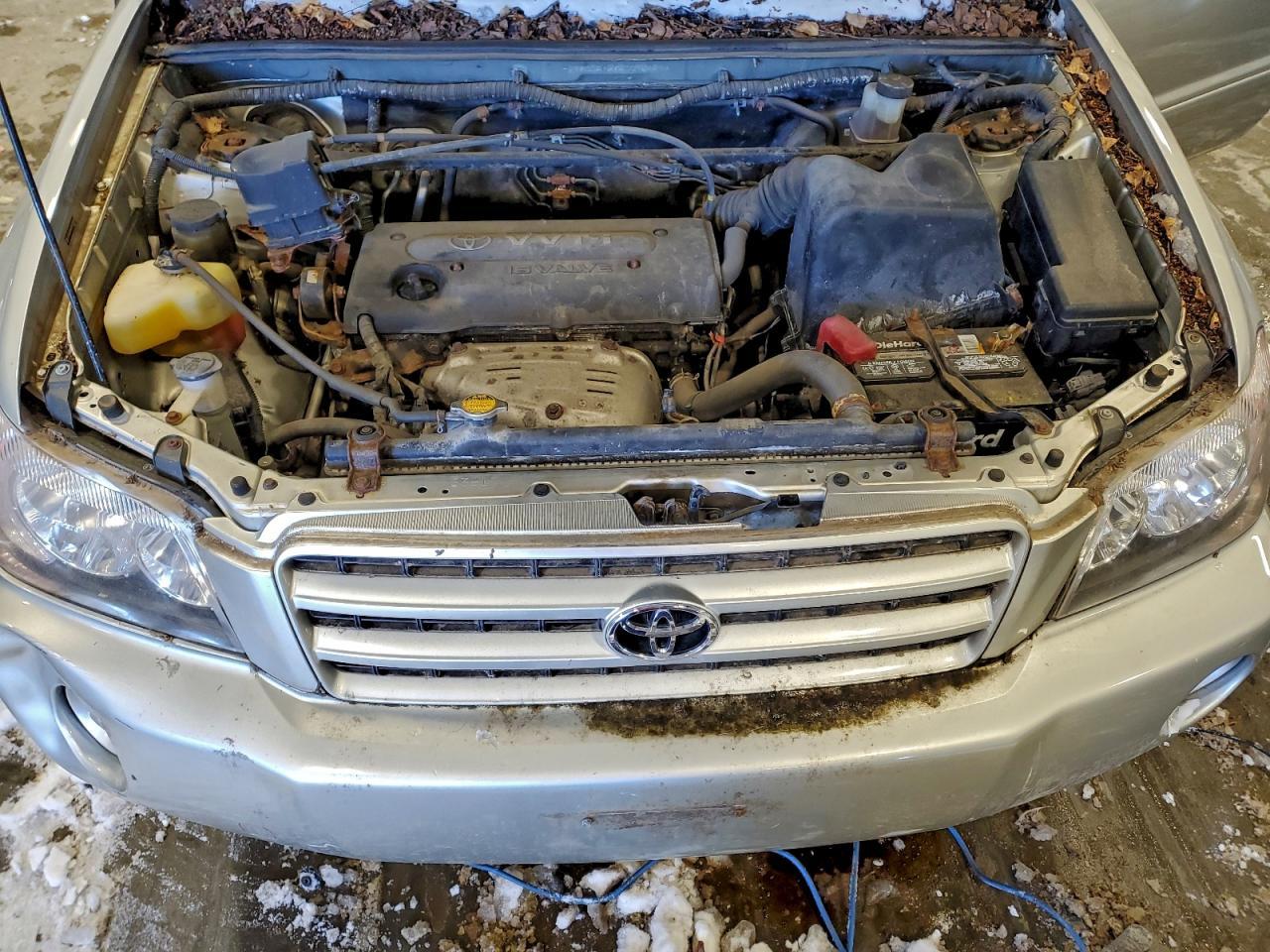 2003 TOYOTA HIGHLANDER