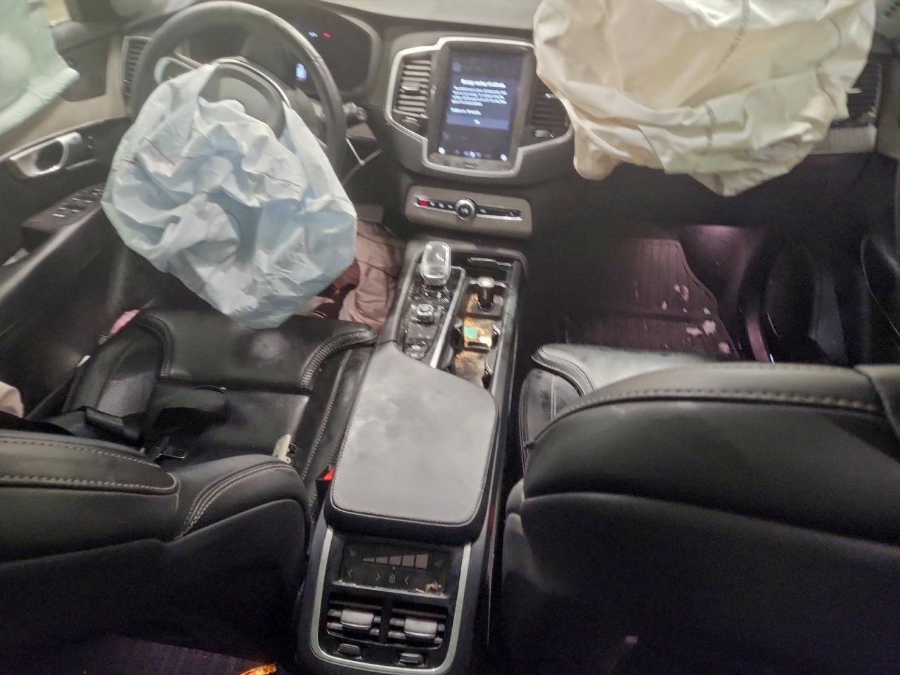 2024 VOLVO XC90
