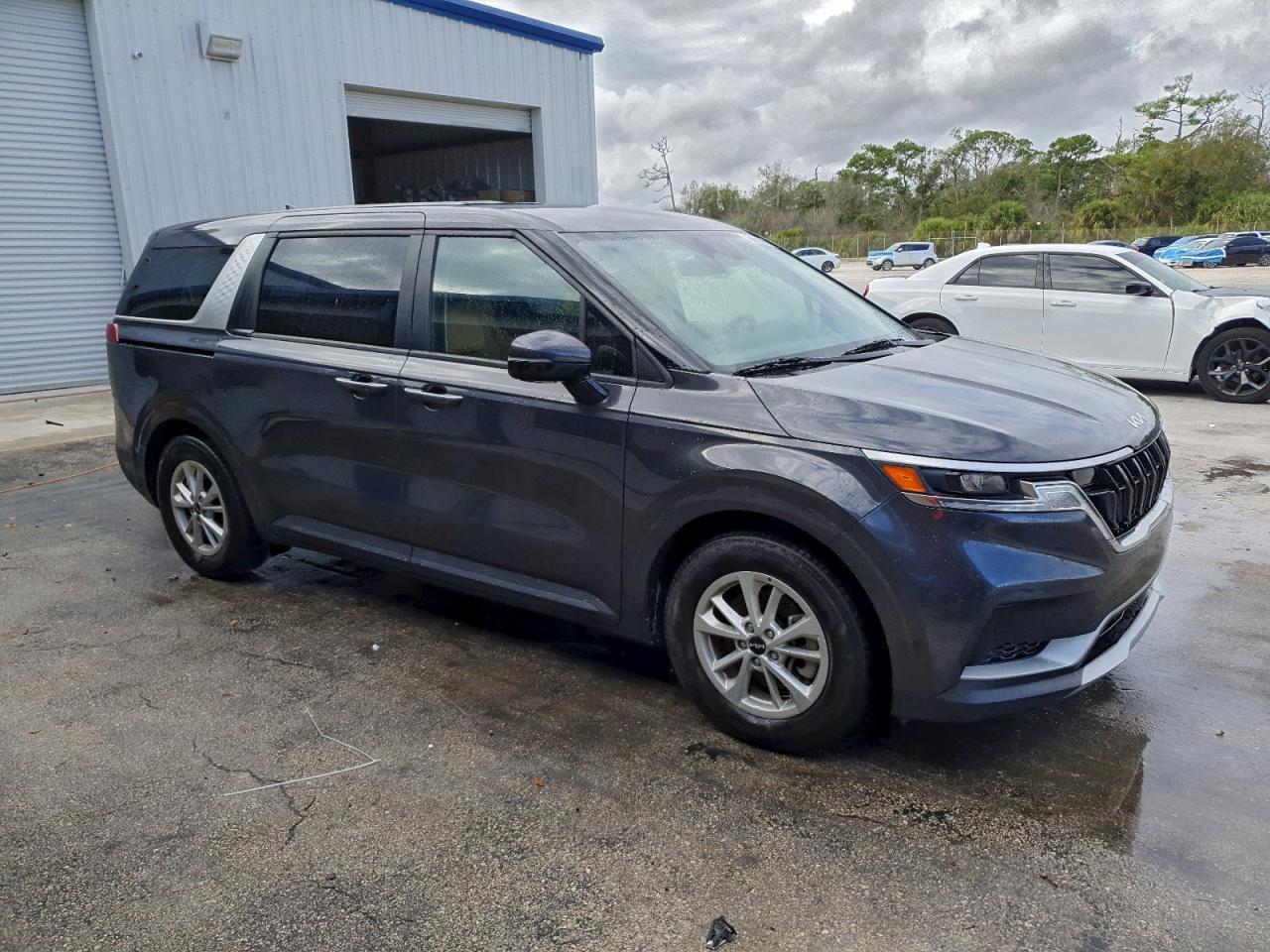 2024 KIA Carnival
