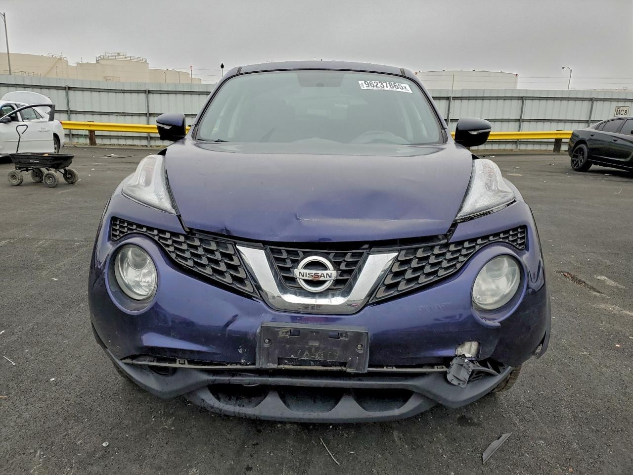 2015 NISSAN Juke