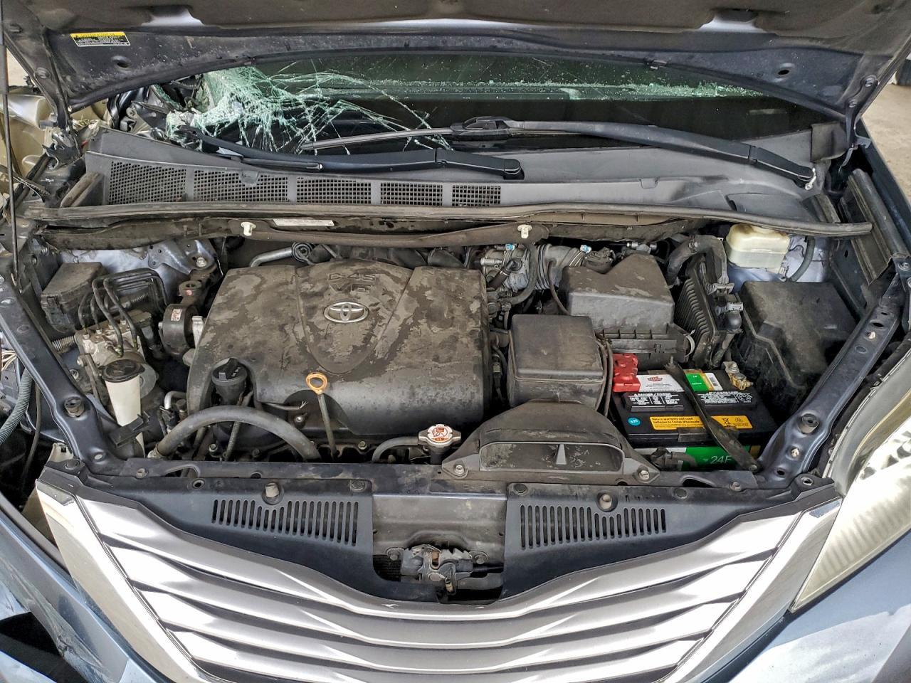2017 TOYOTA SIENNA