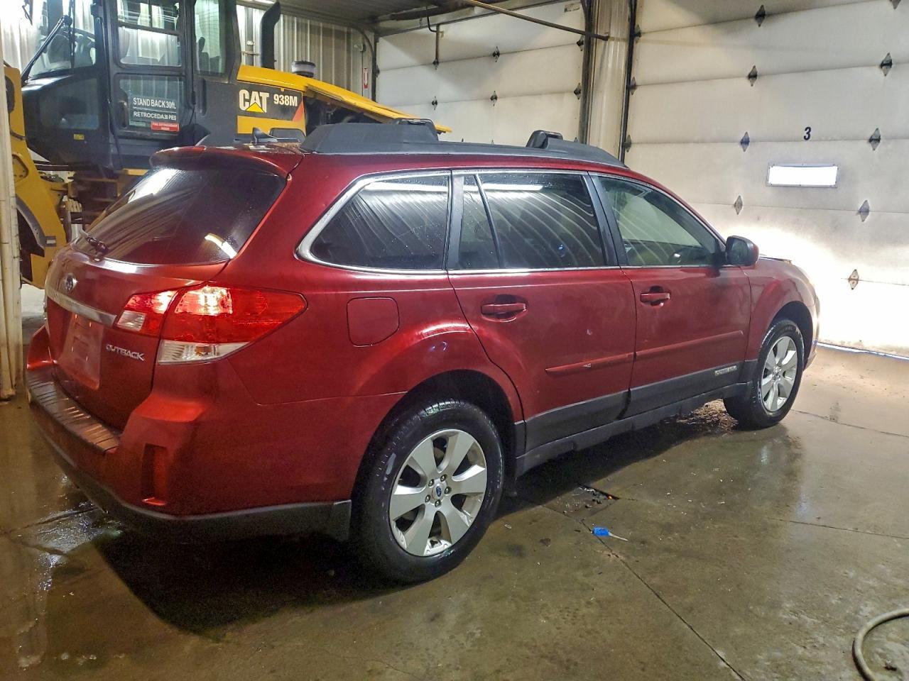 2011 SUBARU Outback