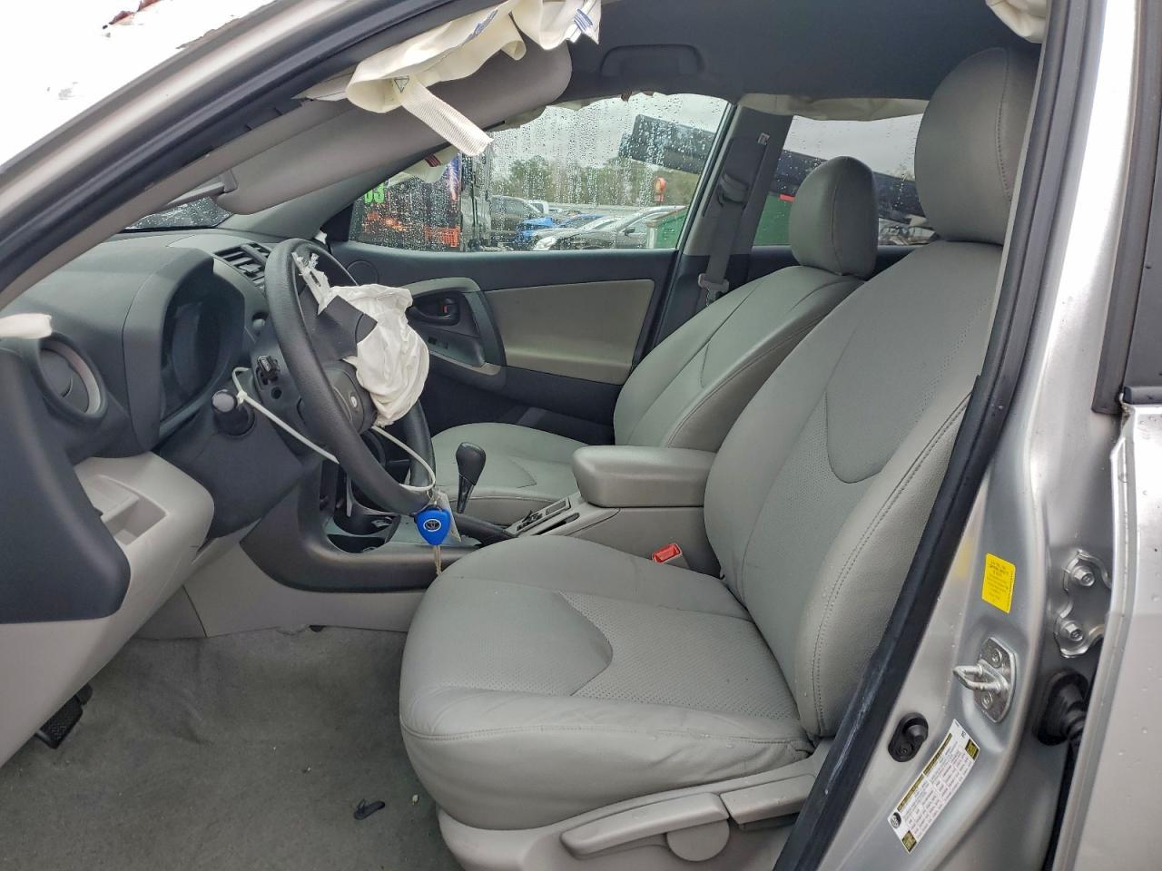 2011 TOYOTA RAV4